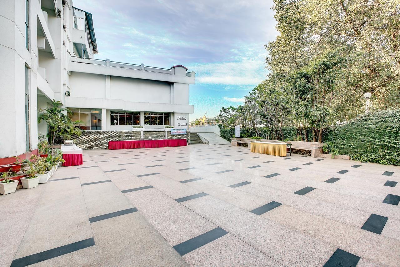 Ajanta Continental 3*