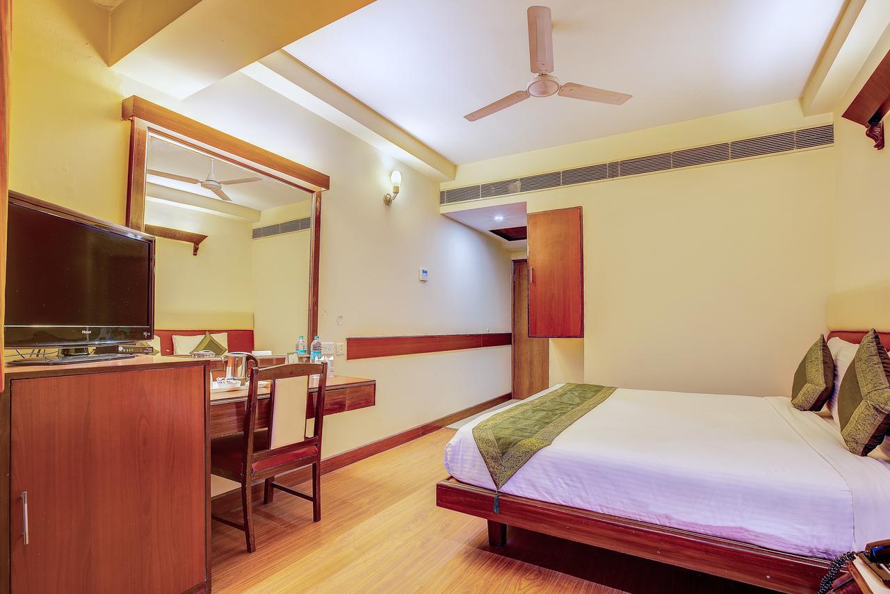 Ajanta Continental 3* Dehradun